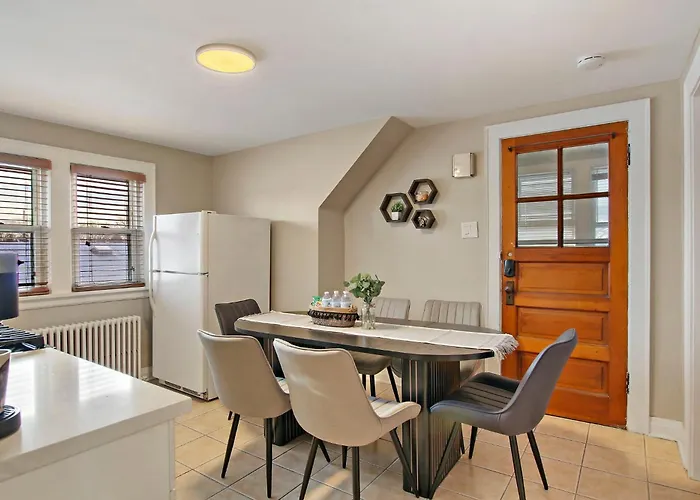 Appartement Elmwood Park Jungle Oasis With 2 Car Garage Near Downtown *