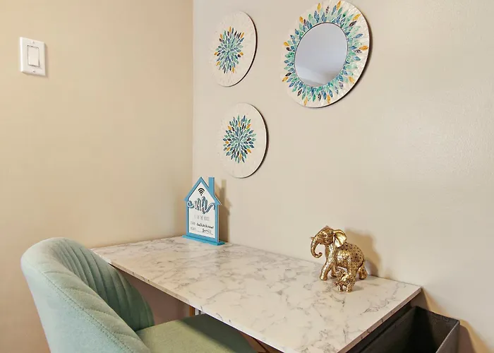 Elmwood Park Jungle Oasis With 2 Car Garage Near Downtown